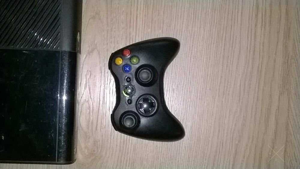 Игровая приставка xbox 360 E; прошивка freeboot+;жесткий диск 250 гб