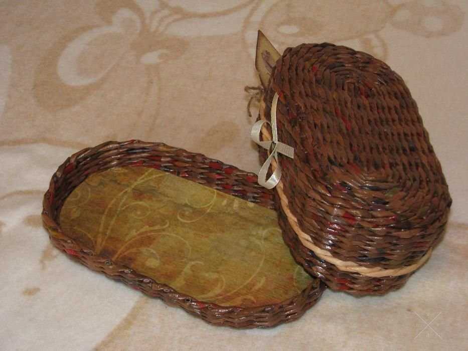 Шкатулка из бумажной лозы новогодняя
