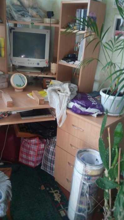 Продам угловой компьютерный стол