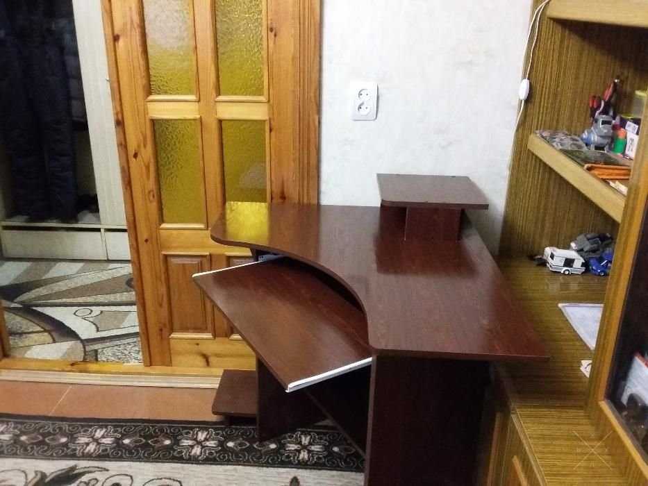 Стол компьютерный(угловой)