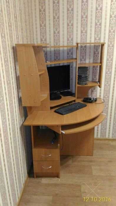 Компьютерный стол