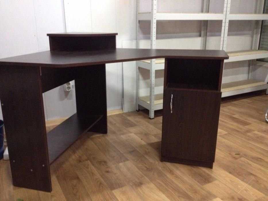 Продам угловой компьютерный стол
