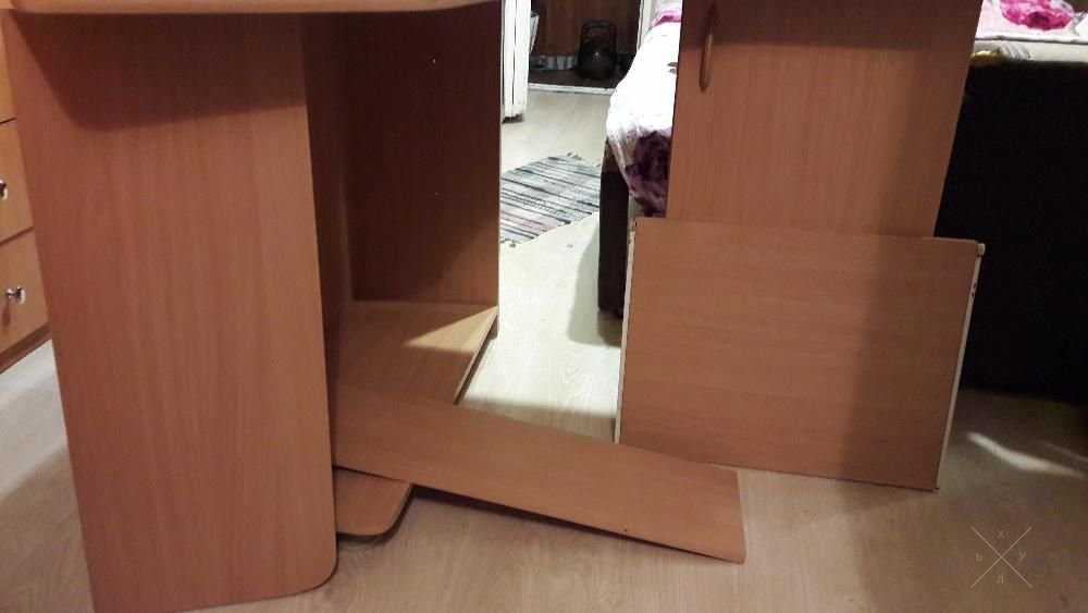 продам компьютерный стол