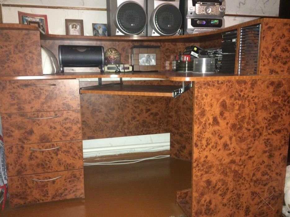 Стол компьютерный угловой