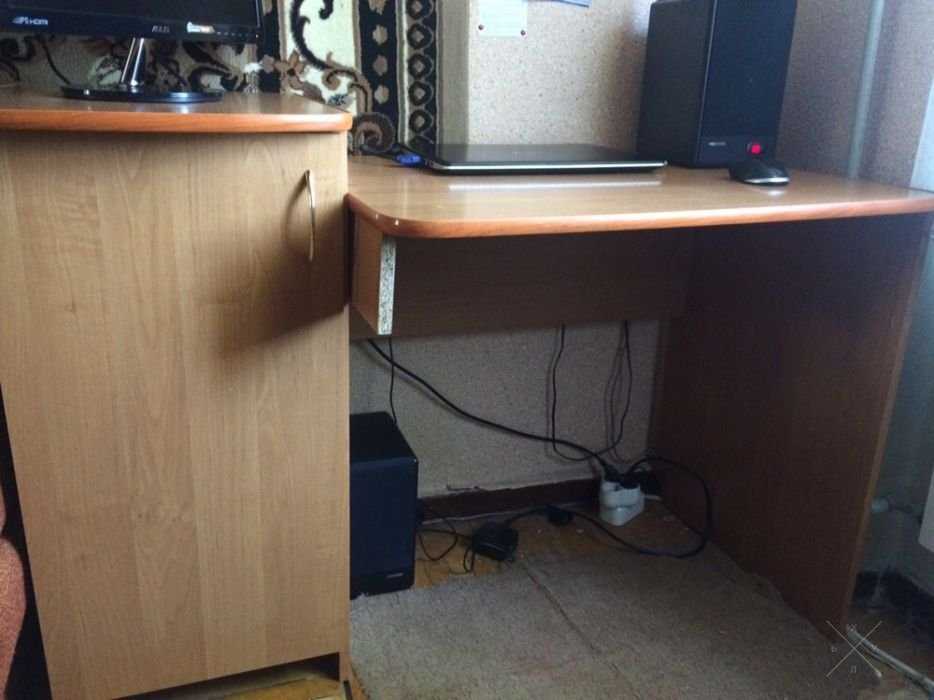 Компьютерный Стол