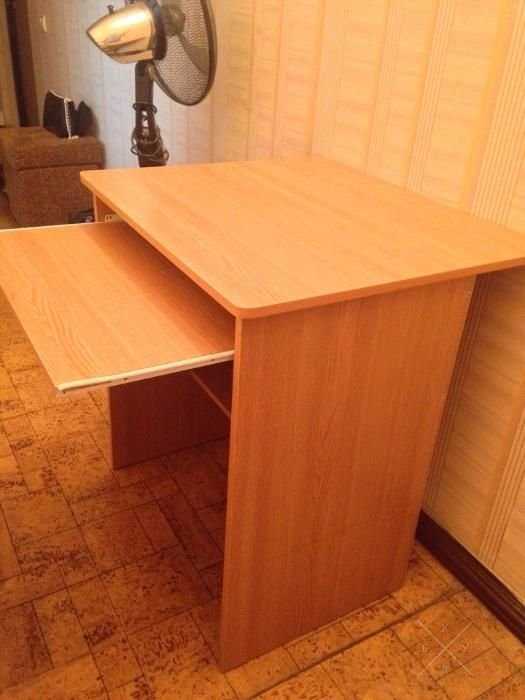 Стол компьютерный