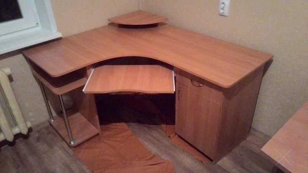 Стол компьютерный угловой