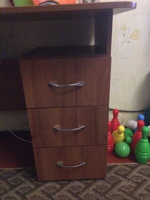 Компьютерный стол