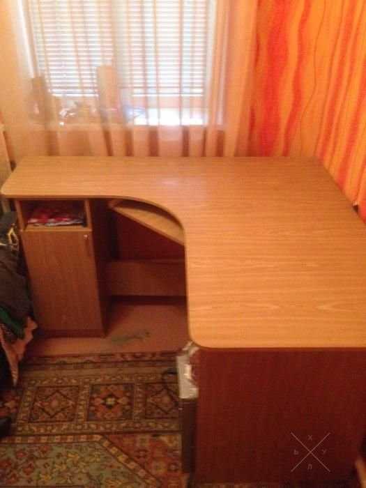 Стол компьютерный угловой