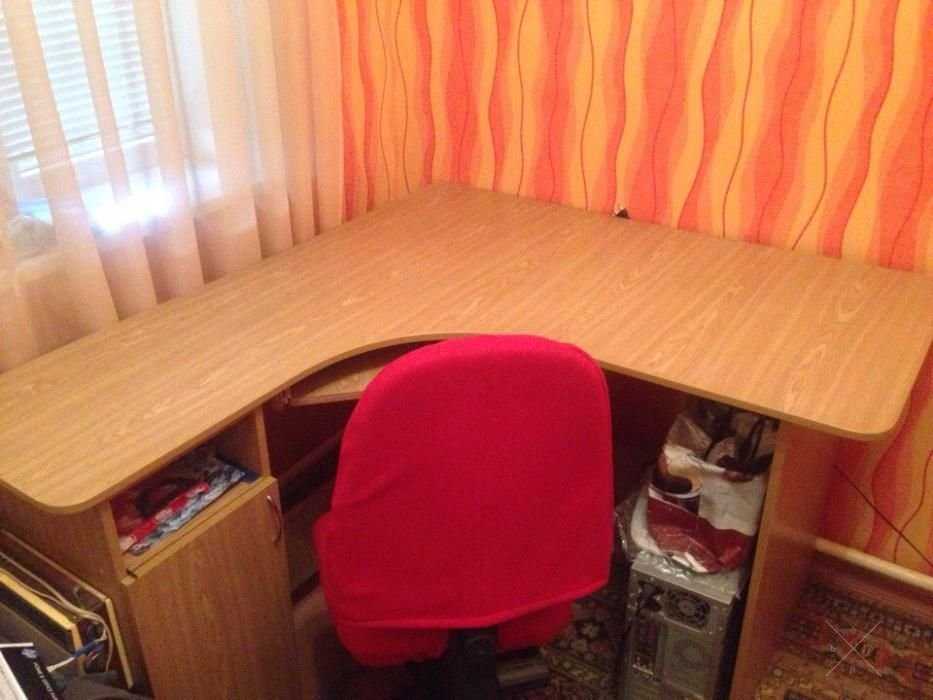 Стол компьютерный угловой