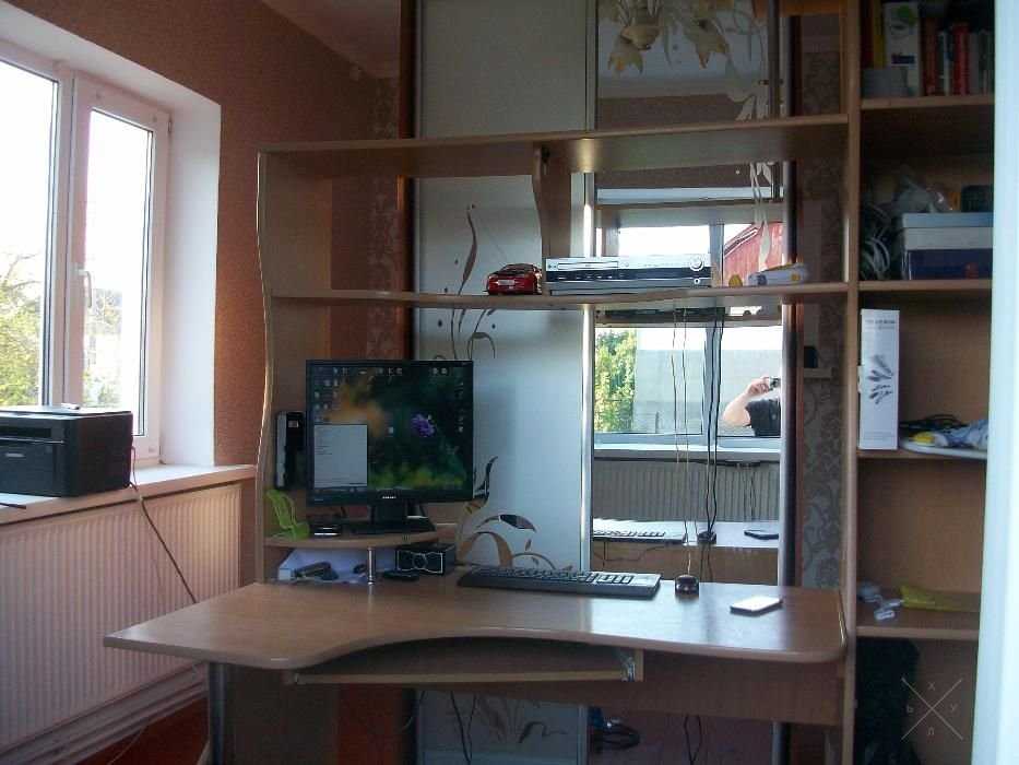 Компьютерный стол