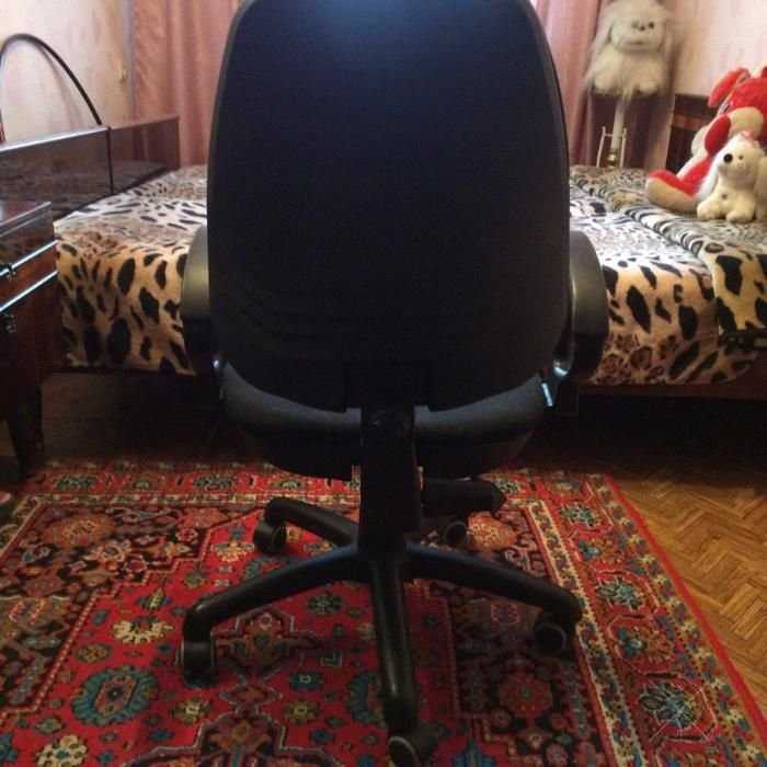 Компьютерный стул.1400р.