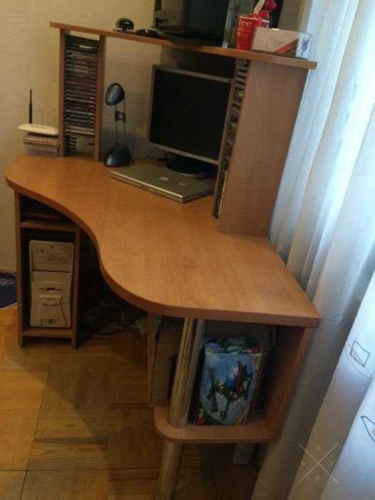 Продам компьютерный стол большой практически новый!!!