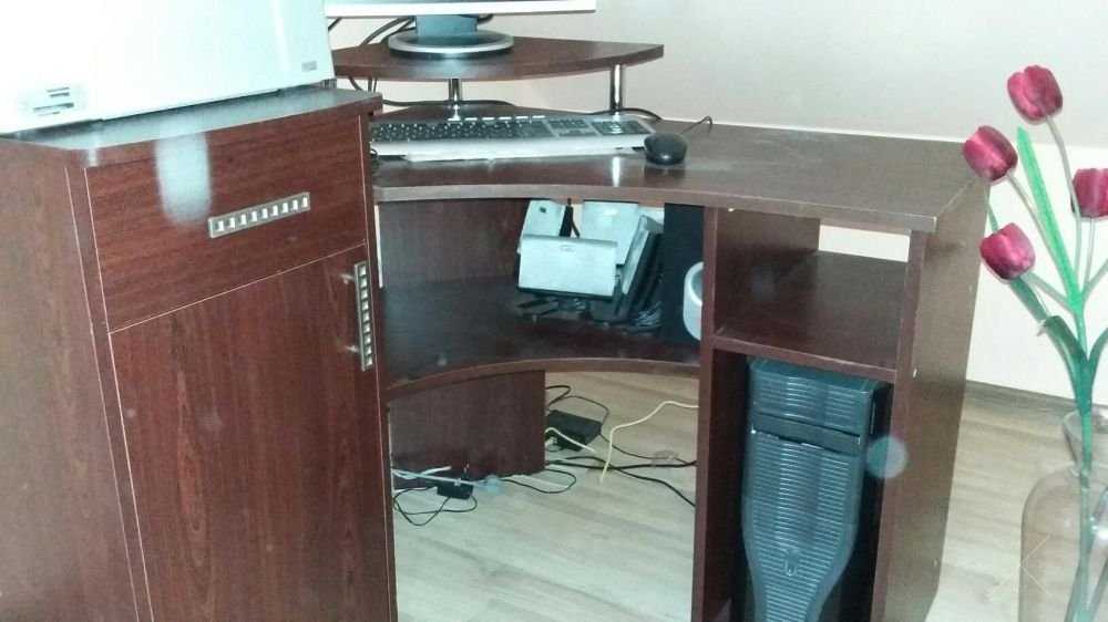 Компьютерной стол