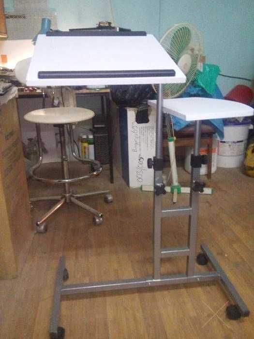 Высокий столик для ноутбука с наклоном большой столешницы