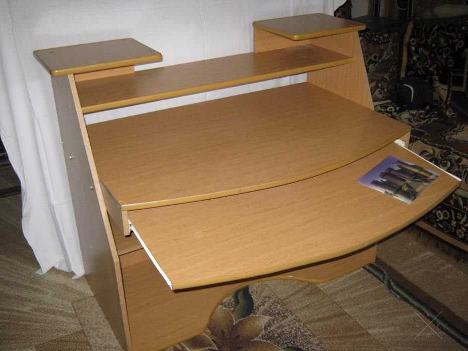 Стол компьютерный, офисный, для учебы