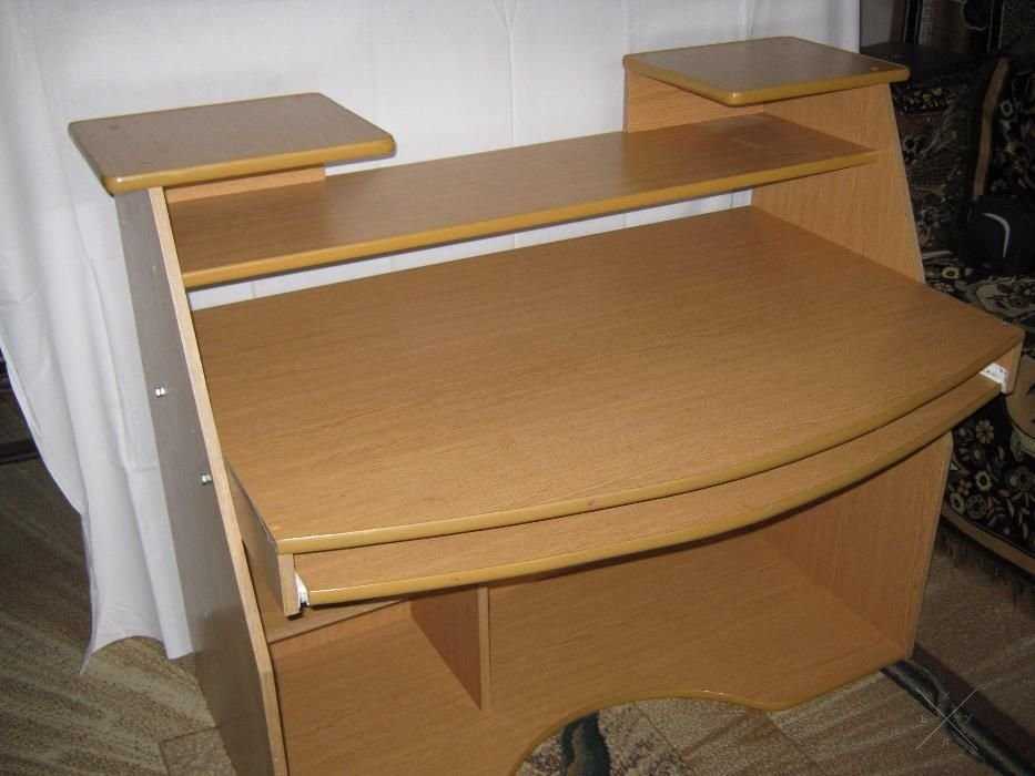 Стол компьютерный, офисный, для учебы