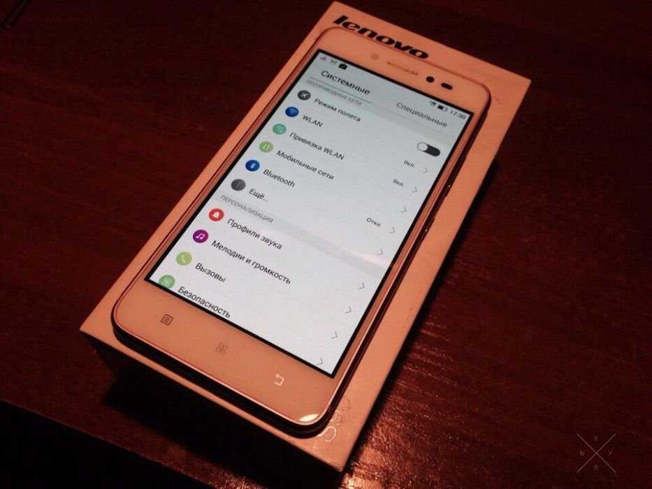 Продам Lenovo S90-u Dual Sim. Pink. Полный комплект.