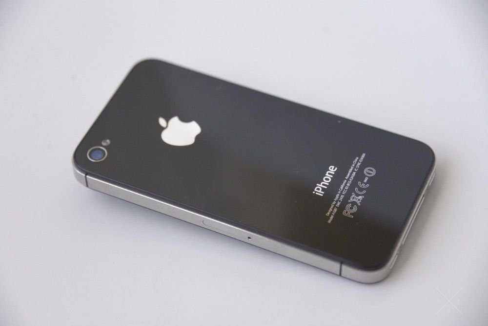 СВЕЖАЯ ПАРТИЯ 4s в наличии Black and White 2449 грн