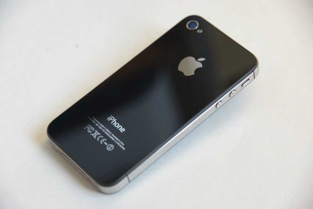 СВЕЖАЯ ПАРТИЯ 4s в наличии Black and White 2449 грн