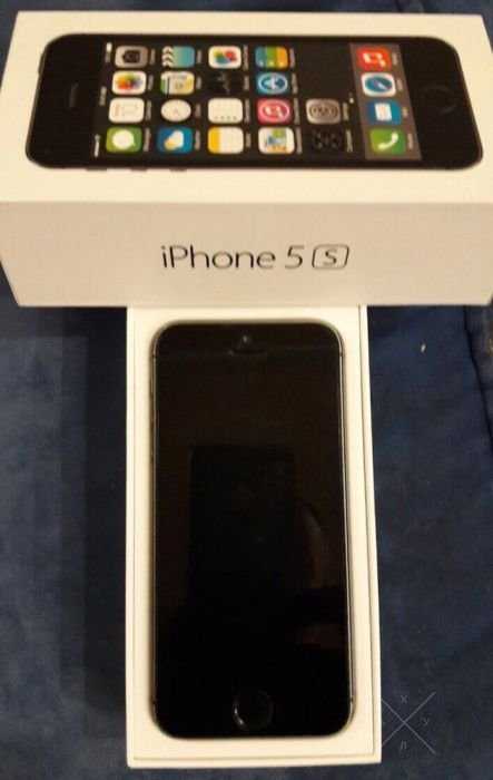 Продаётся iPhone 5s 16 GB