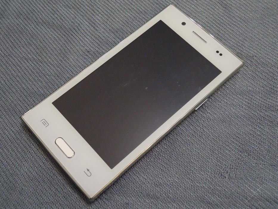 Смартфон Samsung S7 mini [2сим, 4,2 "экран - MP3 - Wi-Fi ]