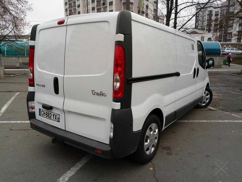 Продам Renault Trafic Extra Maxi Long 2012 год идеал