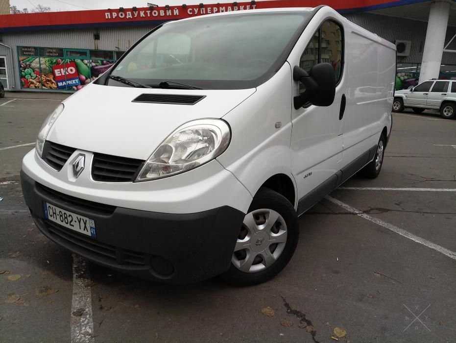 Продам Renault Trafic Extra Maxi Long 2012 год идеал