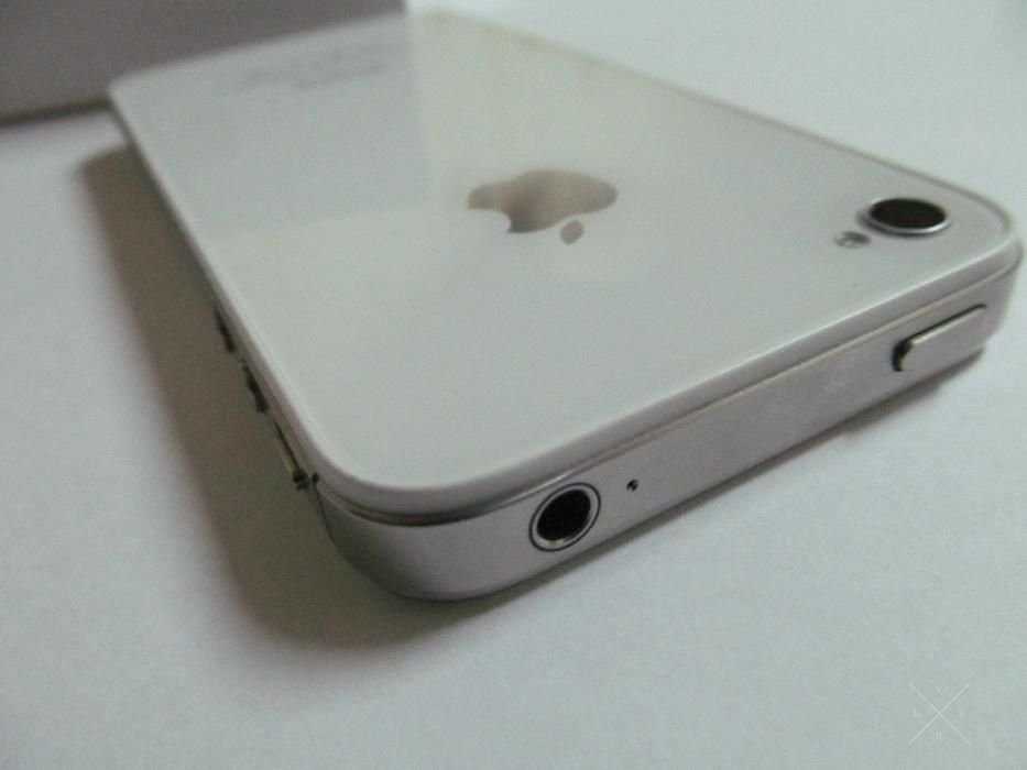 iPhone 4s white Neverlock