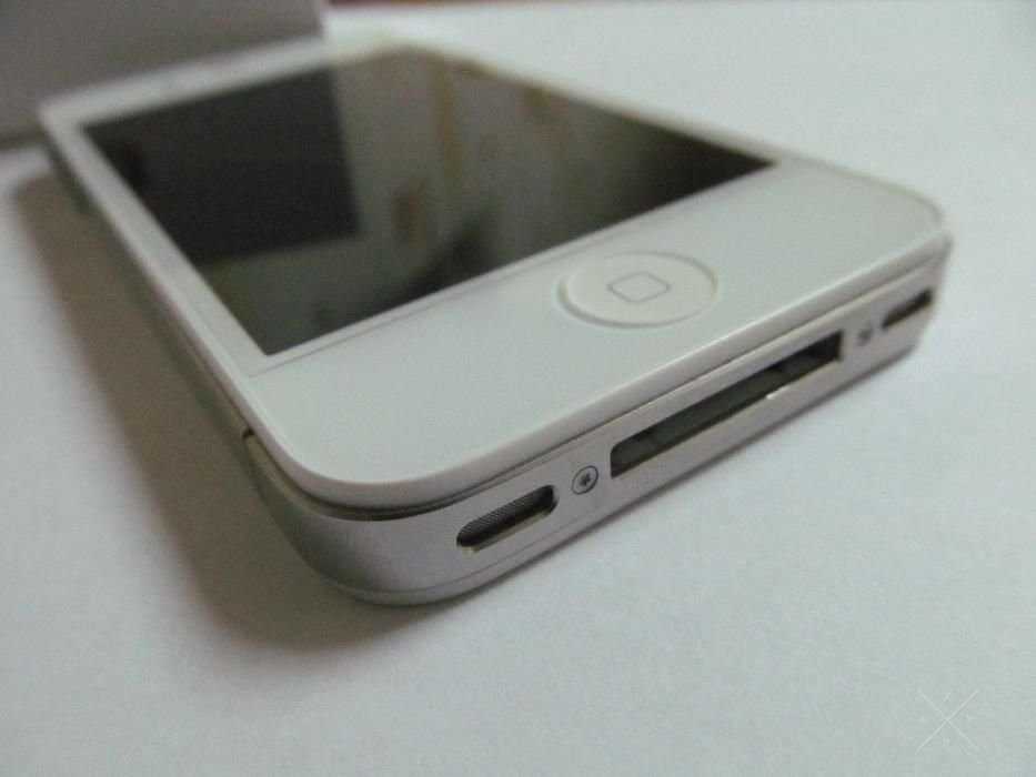 iPhone 4s white Neverlock
