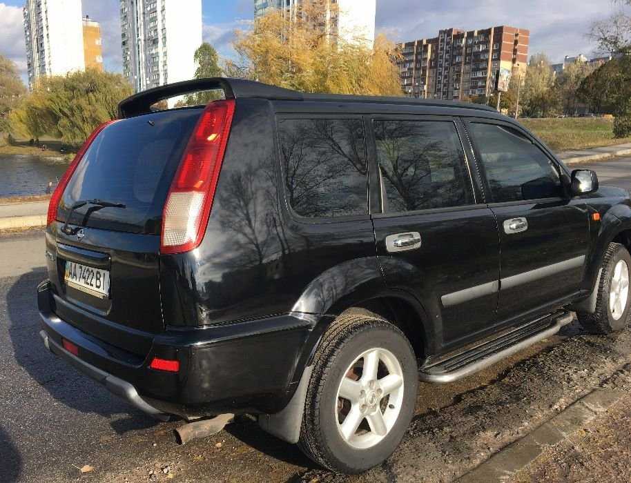 Nissan X-Trail 2,0 черный, МТ, Киев