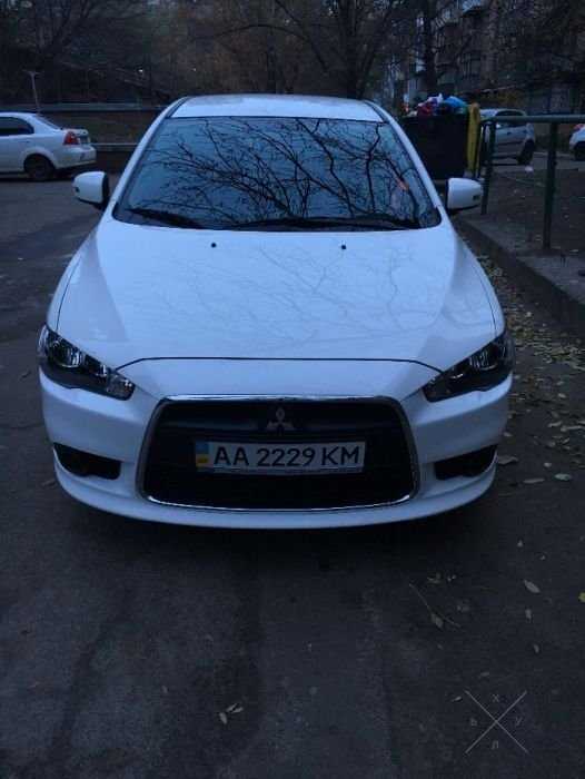 Продаю практически новый Mitsubishi Lancer X 10 2015 года