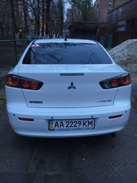 Продаю практически новый Mitsubishi Lancer X 10 2015 года
