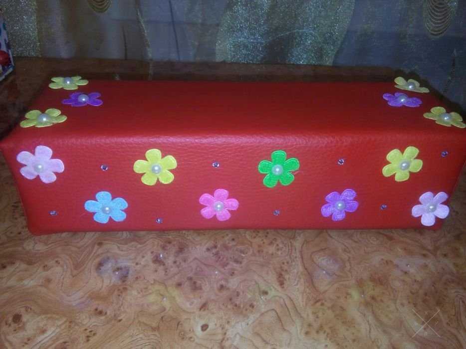 Продам подлокотник для маникюра