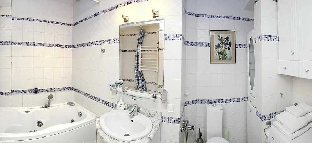 2 кв, ул. Пушкинская 11, метро Театральная