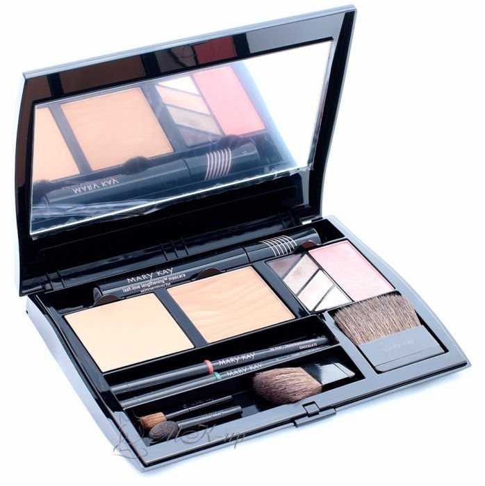 Компактный футляр для косметики от Mary Kay