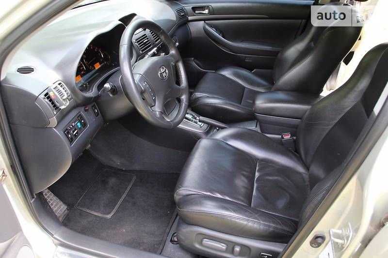Toyota Avensis 2.0