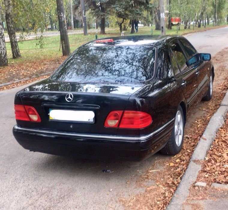 Продам Мерседес Е240