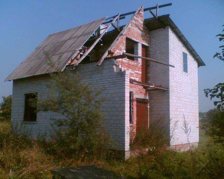 Недобудований дачний будинок с.Суховоля.