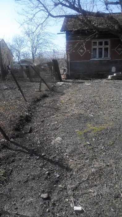 Продаж будинку та земельної ділянки в селі Чорнушовичі