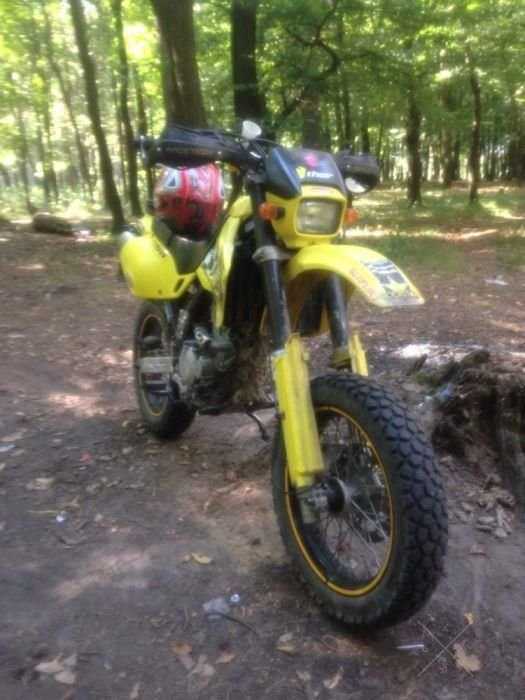 Suzuki SB 250 (DR z 250) - Вінже Kawasaki klx 250 (d-tracker)