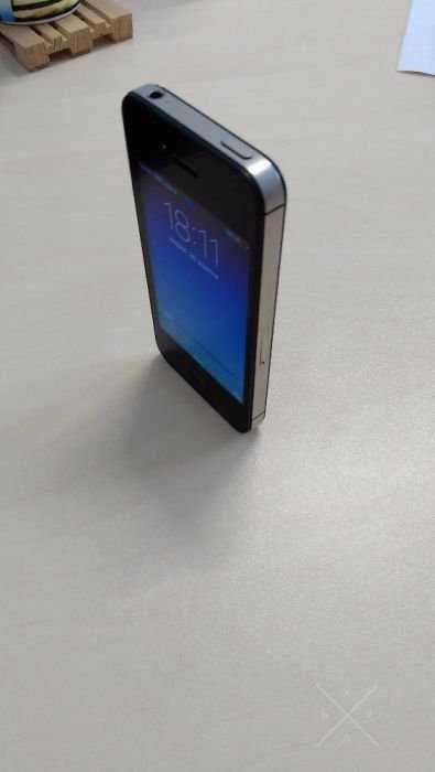 Продам Iphоne 4S Apple