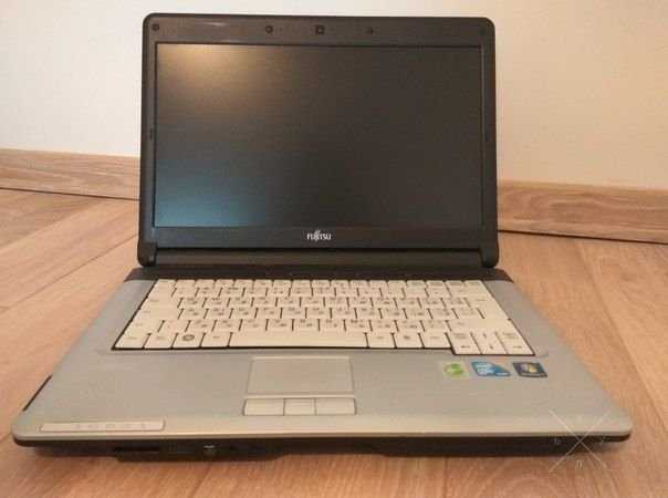 Ноутбук Fujitsu Lifebook S710 в отличном состоянии! Новая батарея!