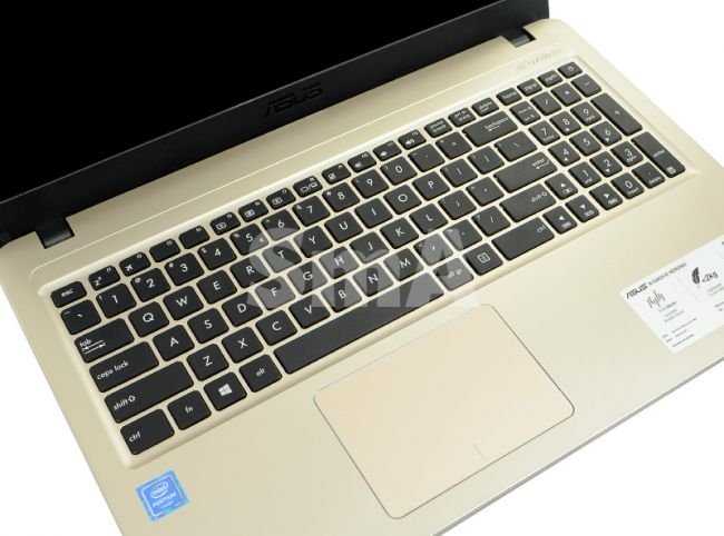 Ноутбук ASUS R540SA 4x2,4GHz 4GB 1TB HD WIN10
