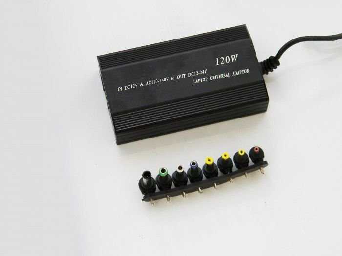 Универсальное зарядное для ноутбука 220V + для АВТО в дороге.