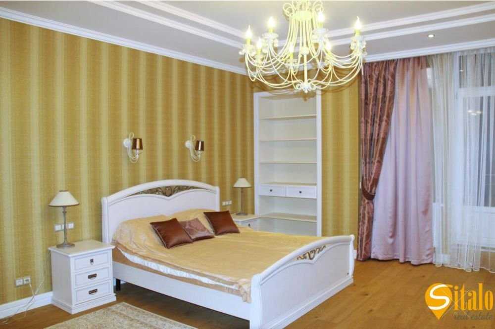 Аренда: 2х-комнатная квартира, 180 кв.м., по ул. Зверинецкая