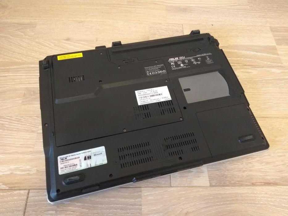 Ноутбук ASUS F3JC Core 2 Duo/2GB/640GB HDD