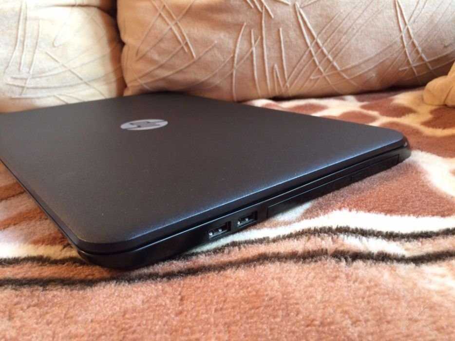 Ноутбук HP 15-r185nd