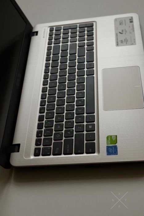 Ноутбук Asus x540sc-dm038d