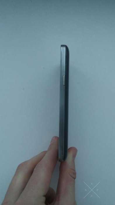 Продам телефон Samsung sm-350E